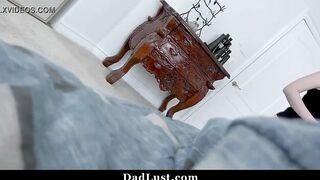 Beauty Step Daughter Gets Jizzed From Her Step Dad