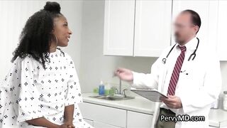Black Cutie sucks doctor for better results