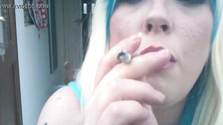 BBW Blondie Tina Snua Smoking A Petite Vogue Cigarette Into