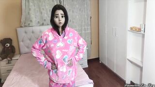 Record My Niece While I Rubs Her Entire Body -