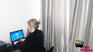 Sexual secretariat fucks new oficeboy *Myke Brasil