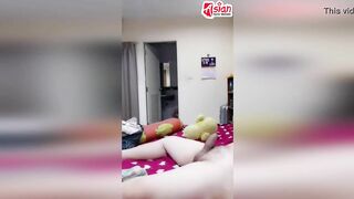 Amateur Thai chick blows and fucks her bf