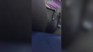 Me Orinó En La Casa. De Mi Tía Muy Grande El Chorro Una Chica Susia