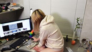 Masturbating after your messages- Furiyssh
