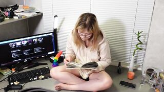 Masturbating after your messages- Furiyssh