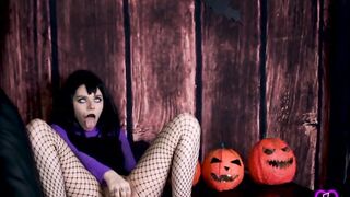Mavis Caught Masturbating and Turn inside your Sex Doll Free Cut