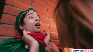 Christmas 1 Of A Kind With MILF Lauren Phillips