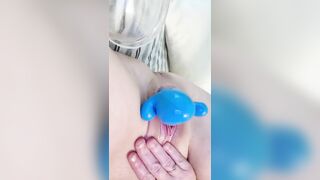 Squeeze that Soak Juicy Dildo out of my Tight Twat