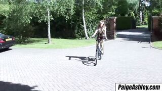 Paige Ashley Bald Twat Satisfies Stepdaddy till Jizzed