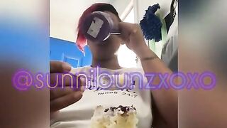 Feedee Sunnibunzxoxo Eating Blueberry Cream Cake Til I’m Stuffed
