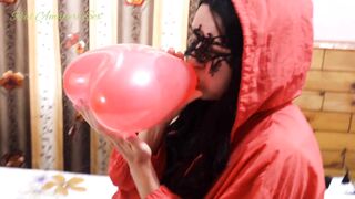 Hottie and Hot Ballon Blow to Pop Funny
