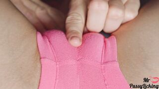 VAGINA LICKING CLOSE UP! Explosive Female Orgasm Contraction and Shaking