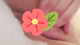 Cum Rub my Clitoris inside the Bathtub