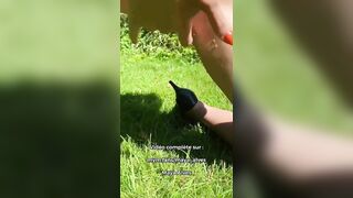 L’écolière Squirt Dans un Parc. Maya Alves