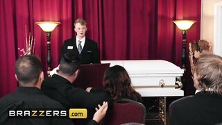 Brazzers - Jimmy Michaels Helps Sally D'Angelo Relieve her Grief by Burying his Penis inside her Cunt