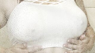 I Play with my Long Tits into the Shower for You!