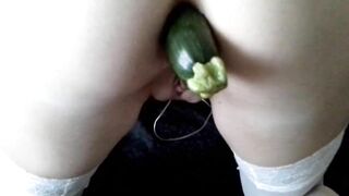mom Fucks a Zucchini into Snatch & Butt - REAL