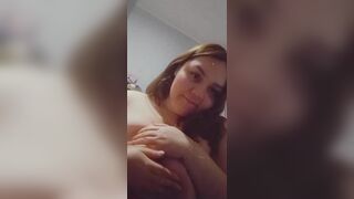 Ella Goza De Sus Grandes Tetas