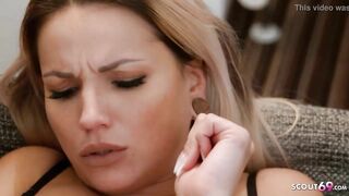 EYE ROLLING ORGASM SELFMADE - GERMAN JOLEE LOVE ON COUCH
