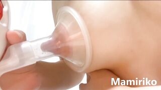 乳首に効果絶大！搾乳機の悪用で母乳採取