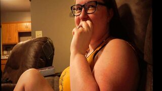 Amateur Eighteen makes a Deal with Old Stepbrother for him to Cum on Oreos after a Deep Throat Boned
