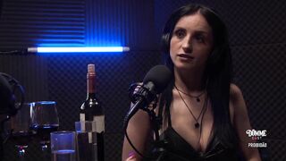 VICTORIA DIAS AND THE DOMMECAST PEDESTRIAN WITH VITORIA VONTEESE #4