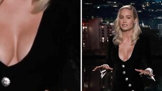 Brie Larson (pechos)