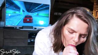 Sucking Off him off while he is Gaming - how Big