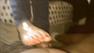 Nesha Red Toes