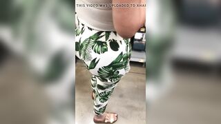Latina fat butt making me nut into Walmart pt 1