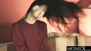 beauty dark hair rocks out as she masturbates to a noisy