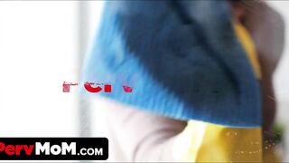 Stunning Stepmom wants to got Pregnant and Seduces her Stepson to Fill her mom Vagina with goddess Cum