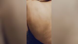 DADDYS FUCKING POUNDING ME WHILE I HAVE MY ANAL PLUG INTO!!