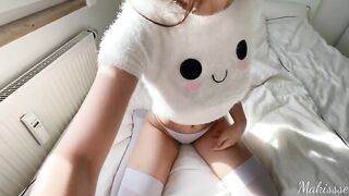 Slim Beauty is very Crazy Sexy at Spreading her Legs 19 year old+