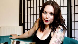 AMY WYNTERS OILY WRINKLED SOLES FISHNET CUSTOM FEET BDSM JOI