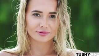 TUSHY Anal-Enjoying Venera gets one of a kind service from masseuse