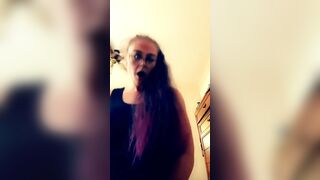 babe mom Rubbing Extremely Soak Cunt while Grinding in Hand Rough and Cumming Noisy