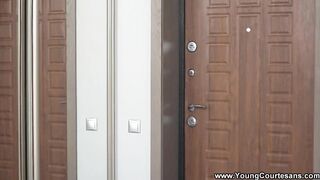 Young Courtesans - Courtesan Mia Piper cunt-to-mouth nailed