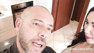Big Tit Cougar Laura Is Too Nasty - Laura Fiorentino
