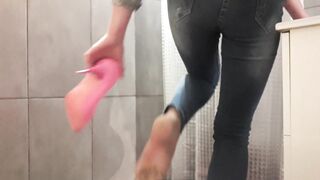 Wetting my Jenas all go to my Shoes I Performance