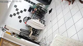 O que as mulheres fazem meia hora antes da gente