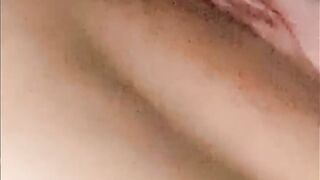 Bombshell Hispanic Loves getting her Vagina Licked
