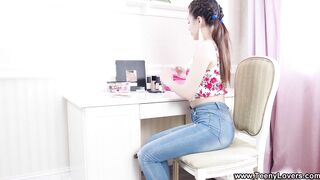 Teeny Couple - Teenie dark hair Regina Rich liking Beauty banged