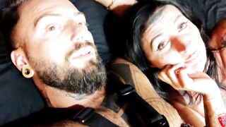 Ladymuffin E Tommy a Canaglia Fanno i Scene Nella Loro Cameretta