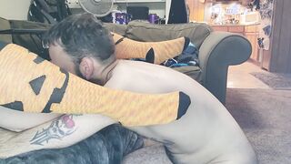 Daddy Shows off his Unshaved Cheeks during Accidental Recording...cummed at the end