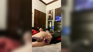Tatted up Bae Loves to make herself Squirt