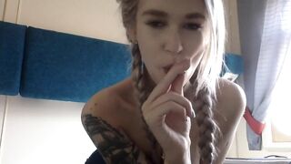 Incredible women Masturbates inside a Train