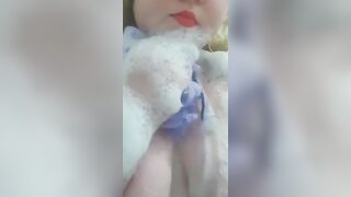 Babe Shower and Blowjob/cumshot