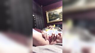 Wanna watch how much I can Stretched my Twat?
