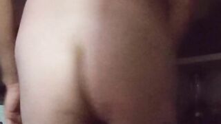 I Arrived at Dawn without Clothes and Wanting to Offer my Booty